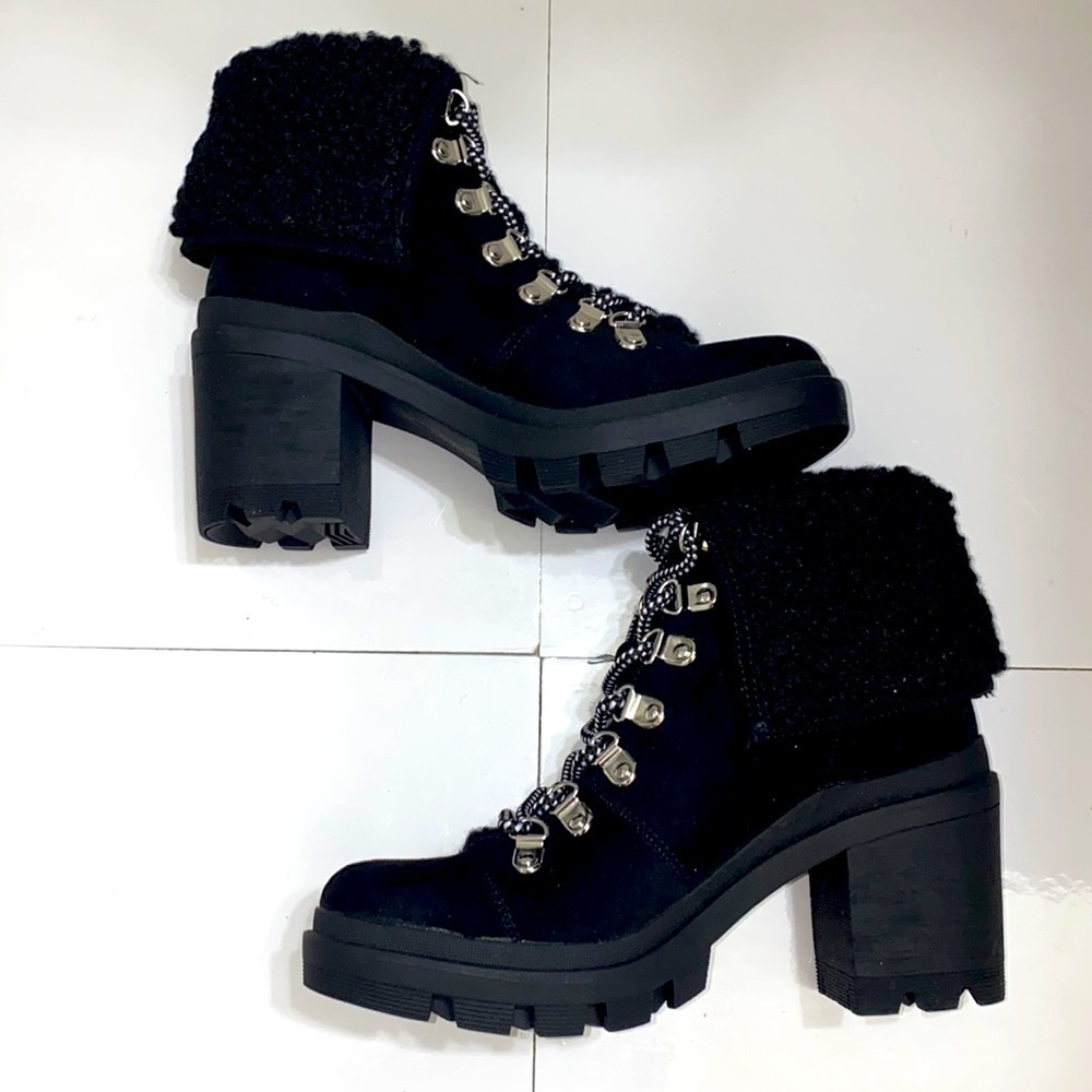 Rampage black micro suede lug sole combat/ hiking boots. Faux fur trim. Size 6.5